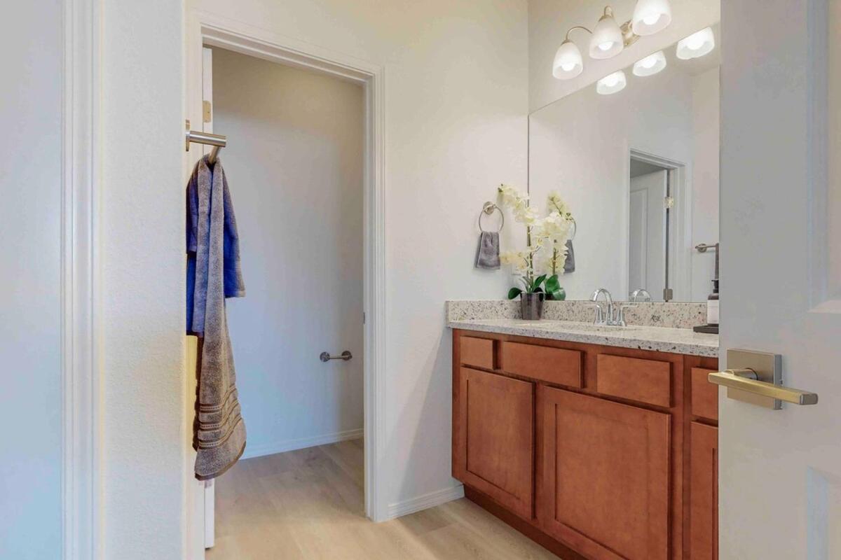 Modern Home 3Br Next To Airport, Netflix, Casino Albuquerque Exterior foto